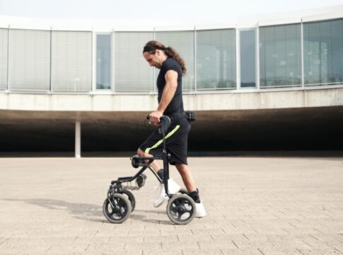 Elettrodi nel midollo spinale: la rivoluzione che sta cancellando la paralisi