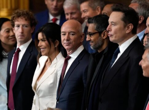 La fine della democrazia: come il totalitarismo digitale sta riscrivendo il nostro futuro